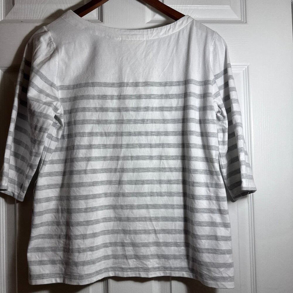 Maeve Anthropologie Women Top White Gray Striped‎ Button Detail Medium - Picture 2 of 9